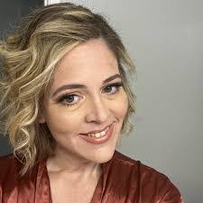 Jana Weaver's Instagram, Twitter & Facebook