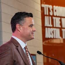 Former Indiana men's basketball assistant coach Kenya Hunter lands with  Texas Longhorns in same role