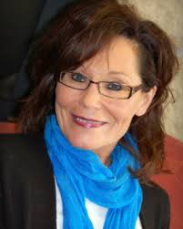 Dr. Teresa Wallace steps up for students