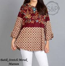 Nah, pada kesempatan kali ini kami akan memberikan beberapa inspirasi varian gaya model baju batik wanita terbaru dari mulai atasan batik, baju batik gamis, baju batik kerja, bahkan sampai model baju batik untuk wanita gemuk yang bisa membuat tampilan para wanita bertubuh gemuk bisa terlihat langsing dan cantik. 35 Model Baju Batik Kerja Atasan Wanita Terbaru 2021