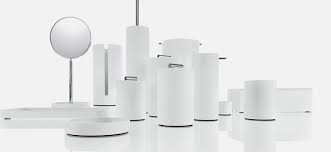 Da das badezimmer meistens der ort ist, an dem sich viele menschen wiegen, gehören personenwaagen ebenfalls zu unseren bad accessoires. Decor Walther Diskreter Luxus Fur Das Badezimmer Im Marc Leopold Onlineshop Marc Leopold