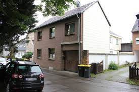 Seit 2015 gilt bei der maklerprovision das bestellerprinzip, d.h. Haus Zum Verkauf Bachstr 9 50374 Ahrem Erftstadt Mapio Net