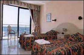 Proprietatea include 40 de camere. Relax Inn Hotel Hotel In Bugibba Malta Hostelsclub