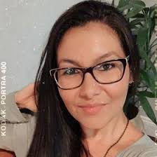 Diana Nicholson (d_nicholson714)