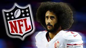 Browse 223 kaepernick kneeling stock photos and images available, or search for colin kaepernick kneeling to find more great stock photos and pictures. Das Bedeutet Die Einigung Mit Der Nfl Fur Colin Kaepernick