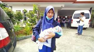 Nama anak perempuan pilihan ustadz abdul somad. 100 Pilihan Nama Bayi Perempuan Islami Tribun Manado