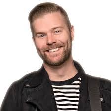 Renee Bones's Instagram, Twitter & Facebook