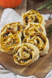 Pizzaschnecken Mit Kurbis Fingerfood Sweets Lifestyle Rezept Pizzaschnecken Fingerfood Rezepte