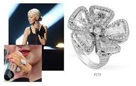 Get Christina Aguilera S Engagement Ring Look With F179 From Michaelm Celebrings Engagementring Michaelmjewelry Michaelm Jewelry High Jewelry Fine Jewelry