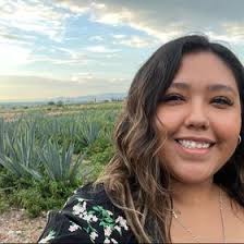 Casey Arellano (cassyy___)