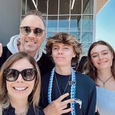 Shannon Phelps's Instagram, Twitter & Facebook