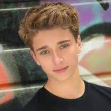 He has a following on a number of so. Josh Richards Wiki Net Worth Dating Girlfriend Bio Height Age