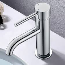 Les salles de bain petites et grandes bénéficient d'une vanité bien choisie en fonction de la pièce et de vos besoins. Robinet Robinet Lavabo Et Vasque