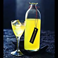Limoncello Maison Avec Images Liqueur Maison Limoncello Maison Limoncello