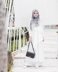 We did not find results for: Cantik Abis Ini 10 Gaya Padu Padan Hijab Motif Ala Hijabers Idn Times Jabar