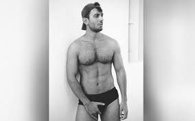 I'm a husband, but we're doing a heavy party in a couple of months. Jwan Yosef Photos 22 Hot Photos Of Ricky Martin S New Boyfriend
