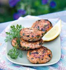 Galettes Croustillantes De Lieu Noir A La Coriandre Recettes De Cuisine Cuisine Poisson Croustillant