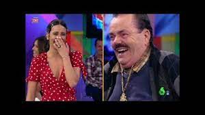 وخضع خوان خويا بورخا العام الماضي لعملية جراحية واستئصال ساقه بسبب مشاكل في الشرايين، ولم يغادر المستشفى منذ ذلك الحين، حيث وافته المنية. Ù…Ù† Ù‡Ùˆ Ø§Ù„Ø±ÙŠØ³ÙŠØ³ØªØ§Ø³ Ø§Ù„Ø±Ø¬Ù„ Ø§Ù„Ø¥Ø³Ø¨Ø§Ù†ÙŠ Ø§Ù„Ø¶Ø§Ø­Ùƒ Ø®ÙˆØ§Ù† Ø®ÙˆÙŠØ§ Ø¨ÙˆØ±Ø®Ø§ Youtube