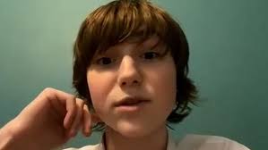 Listen to schoolboy busker, 12, whose amazing playing wowed Smiths  guitarist