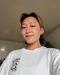 yo !! what's up guys my names Jill, I'm 23 and pronouns she/they! hope  you're having a lovely day :)) I'm currently looking for some cool, kind,  fun and adventurous people to