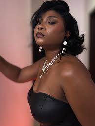 Nothing to see here. Just a girl in her favourite colour. 🤭🖤