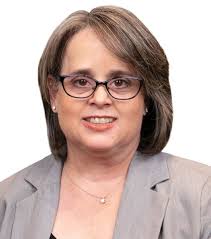 Kim Baxter's Instagram, Twitter & Facebook