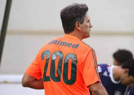 Para ele se igualar como treinador, tem que ser campeão do mundo, o que ele fez. Campeao Pelo Flu Como Jogador E Tecnico Renato Gaucho Define Seu Futuro Netflu