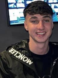 Moeder van vermiste Jay (19) op Tenerife hard aangepakt: “Heeft ze haar  zoon niet zelf ontvoerd?”