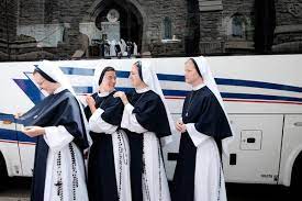 Nuns Of A New Generation Forge Their Own Path - The New York Times