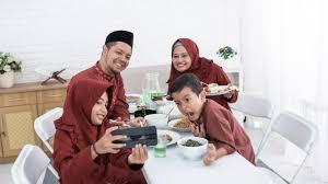 Baju lama, rumah baru.contoh desain bisa anda sesuaikan dengan restoran atau bisnis makanan yang anda jalani, namun beberapa tips yang harus diperhatikan diantaranya : Contoh Ucapan Selamat Lebaran 2021 Untuk Keluarga Dan Sahabat Kumparan Com