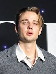 Edouard Philipponnat Pictures | Rotten Tomatoes