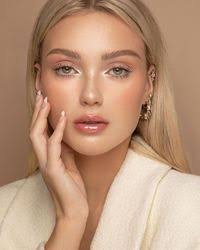 Lauren Amos (lcamos85)