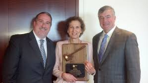 Lee Ann Russo of Jones Day Honored for Her Service to PILI