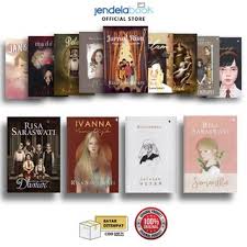 Marianne has found her feet in a new social world while connell hangs at the sidelines, shy and uncertain. Novel Marianne Risa Saraswati Shopee Indonesia