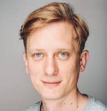 Lars Leipson: Wir helfen Buchverlagen mit Lit-X, unserem Daten- und  AI-Start-up