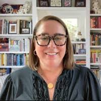 Erin Vinson's Instagram, Twitter & Facebook