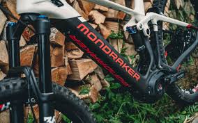 Translation of qui s'y frotte in english. Test Mondraker Crafty Carbon R Qui S Y Frotte S Y Pique Vojo Magazine