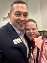 Sandy Tupper's Instagram, Twitter & Facebook