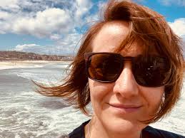 Yes I do kids!! I get asked that alot, I should really post them more  often! ✂️ Also!!! LICE talk ...I remove head lice. I like to remind  everyone, I know it's