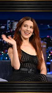 @milliebobbybrown reacts to popular online fan theories about @strangerthingstv 👀 #StrangerThingsOnFallon #FallonTonight #StrangerThings