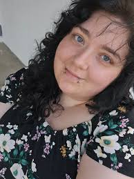 Question! I need help I'm so desperate. I stopped wearing face makeup years  ago to try and clear up my skin. And now I just don't ever wear makeup. But  it's also