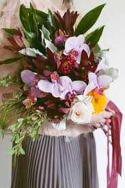 How to store flowers for wedding. Data Pin Description Transform And Elevate Grocery Store Flowers Into A Wild And Woodsy Bouquet Diy Wedding Bouquet Wedding Centerpieces Diy Wedding Hacks Diy