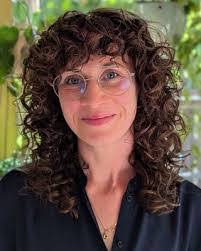 Kelli Crane's Instagram, Twitter & Facebook