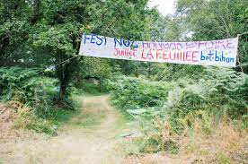 Festnoz Et Free Party Dans Les Monts D Arree Les Voyages De Mat Une fête sauvage qui rassemble pas moins de 2 000 fêtards dans un hangar désaffecté.
