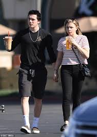 Brooklyn beckham & chloe moretz driving around in the car with tunes playing in the background. Pin On Bb