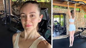 I did dead hangs for a month