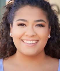 Heidi Snider's Instagram, Twitter & Facebook