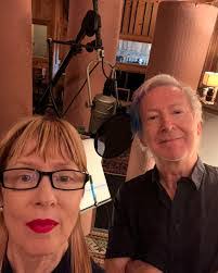 Suzanne Canada's Instagram, Twitter & Facebook