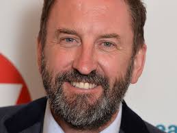 From hit the road mack, lee mack talks about how worried everyone is about causing offence these days. Lee Mack Catches Coronavirus And Is Not Going Out For The Next 14 Days Irish Mirror Online