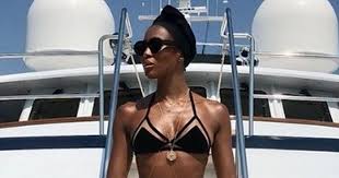 Naomi campbell is a mom! Naomi Campbell Shuts Down Pregnancy Rumours In Tiny Bikini After Skepta S Ultrasound Post Mirror Online